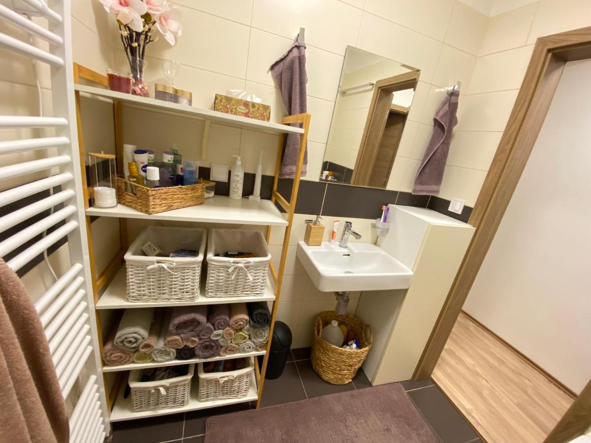 Apartman Slnecna Terasa S Vlastnym Parkovanim Na 2 Auta Apartamento Žilina Exterior foto