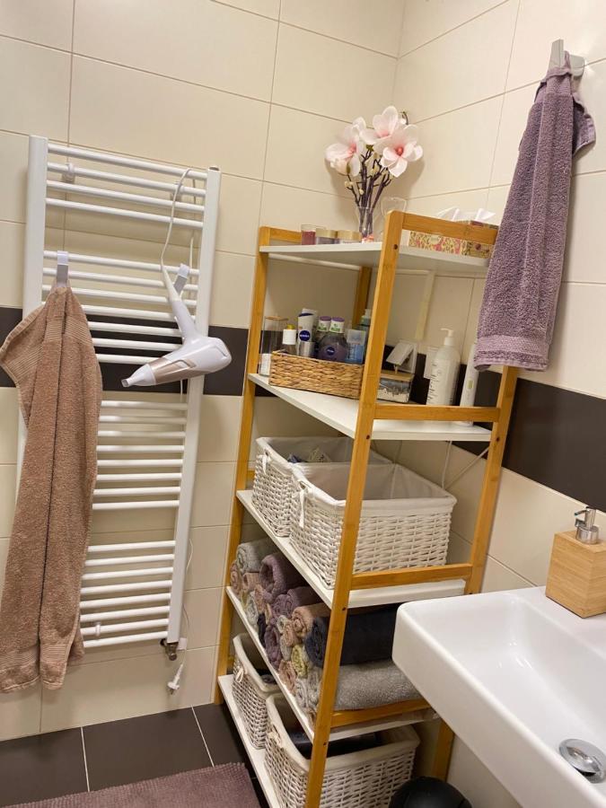 Apartman Slnecna Terasa S Vlastnym Parkovanim Na 2 Auta Apartamento Žilina Exterior foto